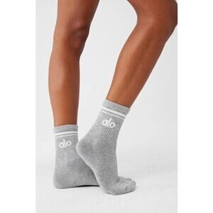 Alo Unisex Half-Crew Throwback Sock Gray Size Women 8-11 Men 6.5-10